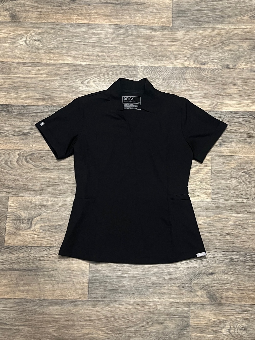 FIGS Technical Collection Inala Slim Scrub Top Black Size XS Short Sleeve